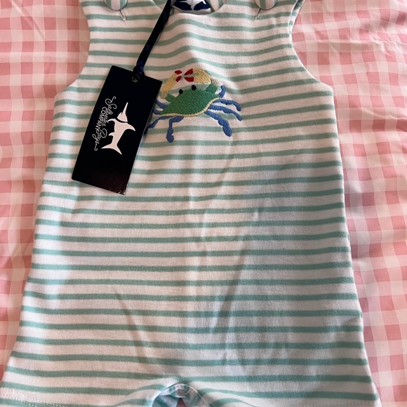 Striped Sleeveless Romper with Crab Design - Picture 3 of 3